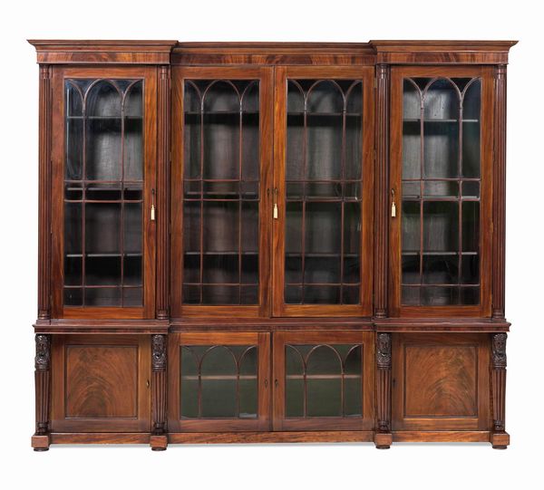 Grande libreria a doppio corpo in mogano. Inghilterra, XIX secolo  - Asta Dimore italiane - Associazione Nazionale - Case d'Asta italiane