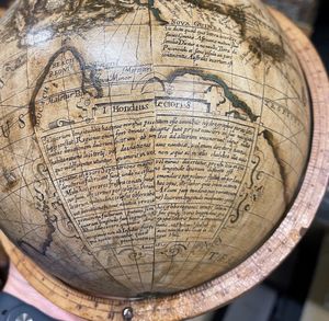 Planisfero terrestre e planisfero celeste. Giuseppe de Rossi su incisioni di Jodocus Hondius. Roma 1614-1615  - Asta Dimore italiane - Associazione Nazionale - Case d'Asta italiane