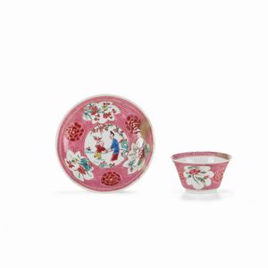 Tazza con piattino in porcellana Famiglia Rosa, Cina, Dinastia Qing, epoca Yongzheng (1723-1735)  - Asta Dimore italiane - Associazione Nazionale - Case d'Asta italiane