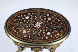 Tavolino da centro in legno intagliato e dorato. XVIII secolo  - Asta Dimore italiane - Associazione Nazionale - Case d'Asta italiane