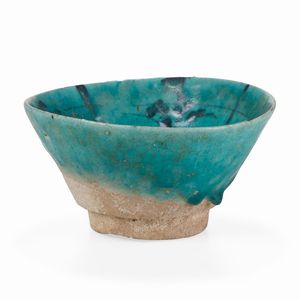 Ciotola <BR>Persia (Iran), XII-XIII secolo  - Asta Dimore italiane - Associazione Nazionale - Case d'Asta italiane