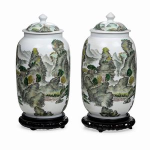 Coppia di vasi con coperchio a paesaggi, Cina, Repubblica, XX secolo  - Asta Dimore italiane - Associazione Nazionale - Case d'Asta italiane