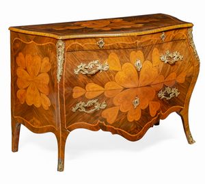 Com Luigi XV lastronato in palissandro ed intarsiato in bois de rose, Genova XVIII secolo  - Asta Dimore italiane - Associazione Nazionale - Case d'Asta italiane