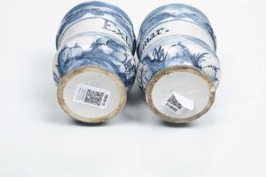 Coppia di albarelli<BR>Liguria, XIX o XX secolo  - Asta Dimore italiane - Associazione Nazionale - Case d'Asta italiane