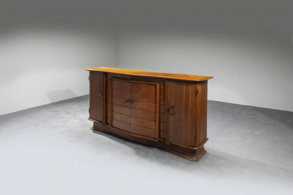 Vittorio Valabrega : Credenza in legno con particolari in ottone. Anni '40 cm 104x212x46 5  Difetti  - Asta Asta di Design - Associazione Nazionale - Case d'Asta italiane