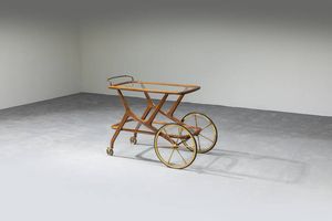 PRODUZIONE ITALIANA - Carrello in legno  particolari in ottone e piani in vetro.  Anni '70 cm 68x88x53  Difetti