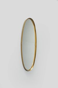 PRODUZIONE ITALIANA - Specchio ovale con bordo in ottone. Anni '50 cm 118 5x40