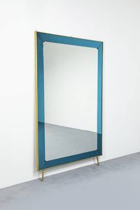 CRISTAL ART - Specchiera con cornice in vetro colorato  bordo e sostegni in ottone. Anni '60 cm 181x107