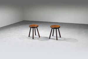 PRODUZIONE ITALIANA - Coppia di sgabelli in legno.  Anni '60 cm 45x35 5  Difetti