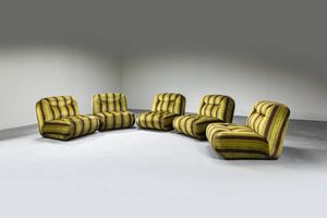 CERIOTTI - Cinque poltrone modulari con imbottitura rivestita in velluto.  Anni '70 cadauna cm 71x80x102