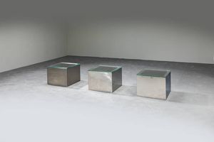 PRODUZIONE ITALIANA - Serie di tre tavolini