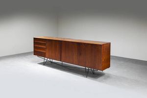 EISLER MARTIN - Credenza composta da due elementi in legno con struttura in metallo verniciato.  Prod. Forma  anni '60 cm 86x250x42  [..]