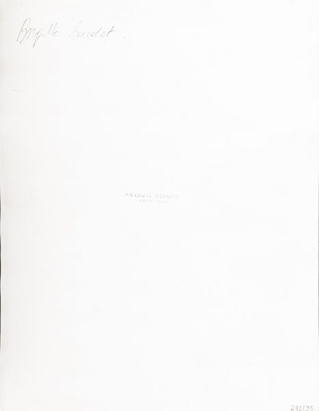 Alberto Durazzo : lotto formato da due scatti fotografici <BR> Senza titolo (Brigitte Bardot e Anita Ekberg)  - Asta Fotografia - Associazione Nazionale - Case d'Asta italiane