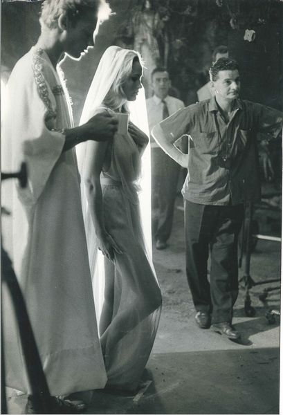 Terry O'Neill : lotto formato da quattro scatti fotografici Senza titolo (Ursula Andress)  - Asta Fotografia - Associazione Nazionale - Case d'Asta italiane