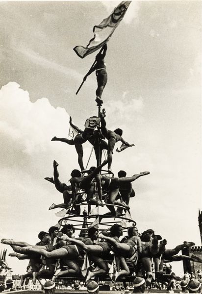 Aleksandr Michajlovič Rodčenko, Attribuito a : lotto formato da due scatti fotografici<BR> Senza titolo  - Asta Fotografia - Associazione Nazionale - Case d'Asta italiane