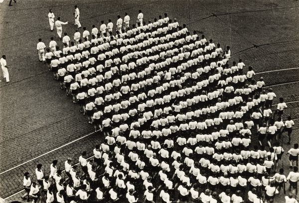 Aleksandr Michajlovič Rodčenko, Attribuito a : lotto formato da due scatti fotografici<BR> Senza titolo  - Asta Fotografia - Associazione Nazionale - Case d'Asta italiane