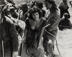 FEDERICO PATELLANI - Sophia Loren sul set del film Orgoglio e Passione