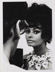 TAZIO SECCHIAROLI : Senza titolo (Sophia Loren e Richard Avedon)  - Asta Fotografia - Associazione Nazionale - Case d'Asta italiane
