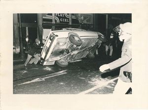 Tano D’Amico - Senza titolo (Automobile ribaltata)