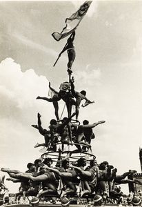 Aleksandr Michajlovič Rodčenko, Attribuito a : lotto formato da due scatti fotografici<BR> Senza titolo  - Asta Fotografia - Associazione Nazionale - Case d'Asta italiane