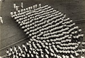 Aleksandr Michajlovič Rodčenko, Attribuito a : lotto formato da due scatti fotografici<BR> Senza titolo  - Asta Fotografia - Associazione Nazionale - Case d'Asta italiane