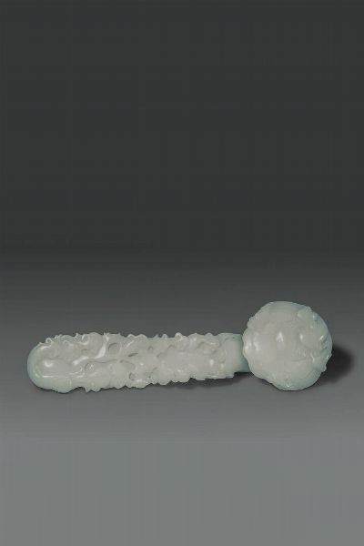 GRANDE RUY : Grande Ruy in pasta di vetro  Cina  XX sec H cm 50x15  - Asta Asta di Arte Orientale - Associazione Nazionale - Case d'Asta italiane