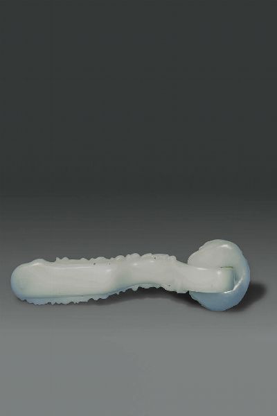 GRANDE RUY : Grande Ruy in pasta di vetro  Cina  XX sec H cm 50x15  - Asta Asta di Arte Orientale - Associazione Nazionale - Case d'Asta italiane