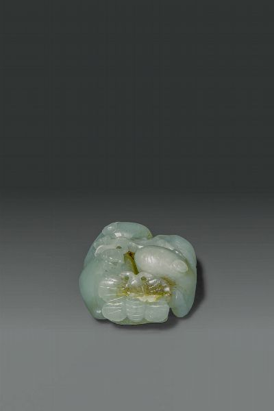 SCULTURA : Gruppo scolpito in giada celadon rappresentante felini accovacciati  Cina  dinastia Qing  XIX sec cm 5x4  - Asta Asta di Arte Orientale - Associazione Nazionale - Case d'Asta italiane