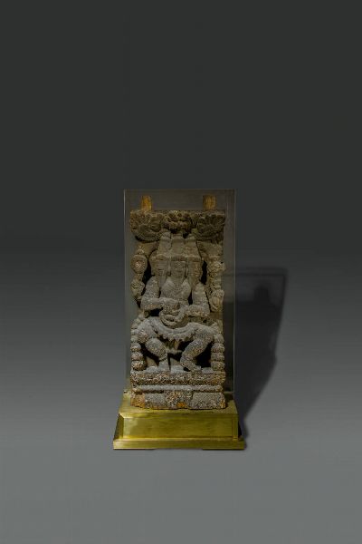 SCULTURA : Scultura in legno scolpito raffigurante divinit  - Asta Asta di Arte Orientale - Associazione Nazionale - Case d'Asta italiane