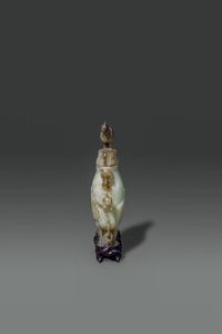 VASO : Vaso in giada bianca con russet  intagliato con uccelli e manici a forma di drago  Cina  dinastia Qing  XIX sec H cm 21  - Asta Asta di Arte Orientale - Associazione Nazionale - Case d'Asta italiane