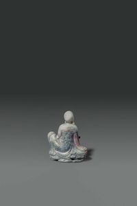 FIGURA DI SAGGIO : Figura di saggio con Ruyi scolpito in saponaria  Cina  dinastia Qing  XVIII sec H cm 13 5x11  - Asta Asta di Arte Orientale - Associazione Nazionale - Case d'Asta italiane