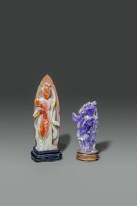 DUE GUANYIN - Due figure di Guanyin  una in ametista e l'altra in agata con aureola  Cina  Repubblica  XX secolo. h cm 15 h  [..]