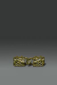 FIBBIA - Fibbia in bronzo dorato  Cina  dinastia Qing  XIX secolo. H cm 8 5x3