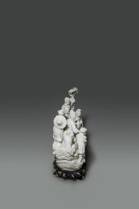 SCULTURA : Gruppo in porcellana blanc de chine raffigurante scena di vita comune con personaggi   Cina  Repubblica  XX secolo H cm 29x27x13  - Asta Asta di Arte Orientale - Associazione Nazionale - Case d'Asta italiane