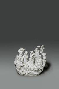 SCULTURA - Gruppo in porcellana blanc de chine raffigurante scena di vita comune con personaggi  Cina  Repubblica  XX sec  [..]