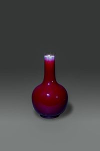 VASO - Vaso in porcellana sangue di bue  Cina  Jingdezhen  XX sec H cm 34 5 Diam cm 20 5