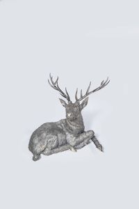 GRANDE SCULTURA - Peso gr 663 3 in argento a forma di cervo accovacciato