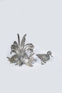 LOTTO DI DUE SCULTURE IN ARGENTO - Peso gr 348 2 e 815 7 a forma di papera e di gallo cedrone.