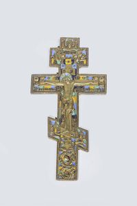 CROCIFISSO - 36x19 Russia  XIX secolo  in bronzo dorato con inserti in smalto policromo. Retro P.L. Beld  Torino  etichetta  [..]