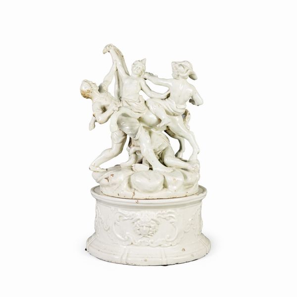 Gruppo in ceramica smaltata bianca  - Asta Dipinti Antichi, Arredi, Sculture e Oggetti d'Arte - Associazione Nazionale - Case d'Asta italiane