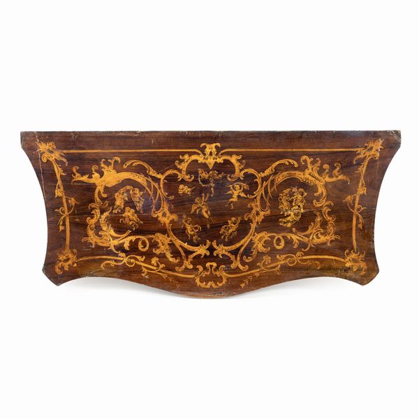 Piano di commode in legno intarsiato  - Asta Dipinti Antichi, Arredi, Sculture e Oggetti d'Arte - Associazione Nazionale - Case d'Asta italiane