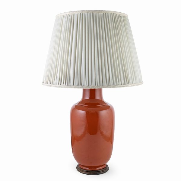 Vaso elettrificato in ceramica monocroma smaltata  - Asta Dipinti Antichi, Arredi, Sculture e Oggetti d'Arte - Associazione Nazionale - Case d'Asta italiane