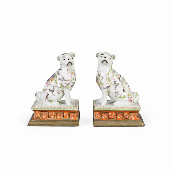 Coppia di sculture in ceramica policroma  - Asta Dipinti Antichi, Arredi, Sculture e Oggetti d'Arte - Associazione Nazionale - Case d'Asta italiane