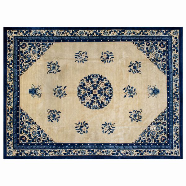 Tappeto Pechino  - Asta Dipinti Antichi, Arredi, Sculture e Oggetti d'Arte - Associazione Nazionale - Case d'Asta italiane