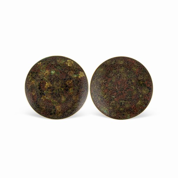 Coppia di piatti in smalti cloisonn  - Asta Dipinti Antichi, Arredi, Sculture e Oggetti d'Arte - Associazione Nazionale - Case d'Asta italiane