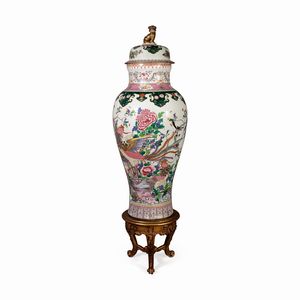 Coppia di grandi vasi in porcellana Famiglia Rosa  - Asta Dipinti Antichi, Arredi, Sculture e Oggetti d'Arte - Associazione Nazionale - Case d'Asta italiane