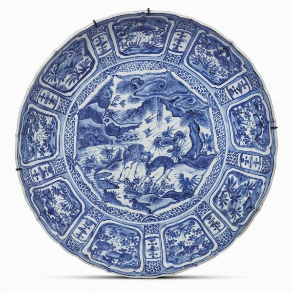 PIATTO, CINA, DINASTIA QING, SEC.XVII  - Asta Arte Orientale - Associazione Nazionale - Case d'Asta italiane