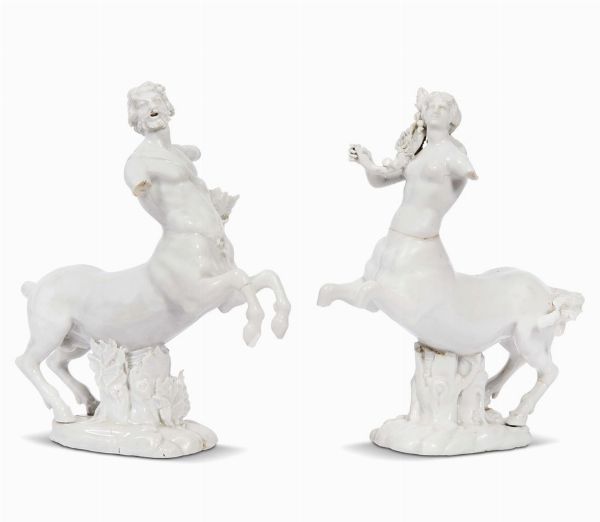 DUE FIGURE, DOCCIA, MANIFATTURA GINORI, SECONDA MET� SECOLO XVIII  - Asta CERAMICA. MAIOLICHE E PORCELLANE DAL XVI AL XIX SECOLO - Associazione Nazionale - Case d'Asta italiane