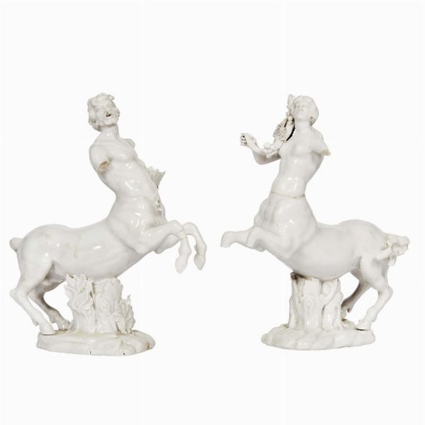 DUE FIGURE, DOCCIA, MANIFATTURA GINORI, SECONDA MET� SECOLO XVIII  - Asta CERAMICA. MAIOLICHE E PORCELLANE DAL XVI AL XIX SECOLO - Associazione Nazionale - Case d'Asta italiane