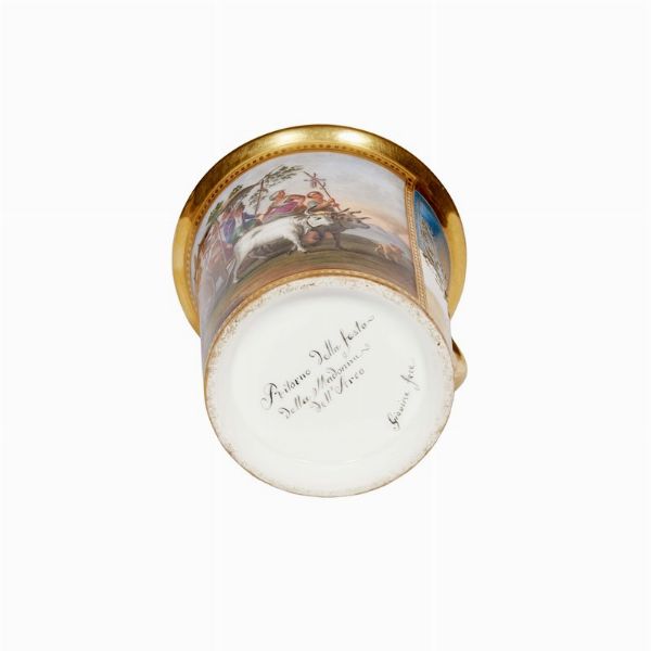 TAZZA CON PIATTINO, NAPOLI, MANIFATTURA GIOVINE, PRIMA MET&Agrave; 1830 CIRCA  - Asta CERAMICA. MAIOLICHE E PORCELLANE DAL XVI AL XIX SECOLO - Associazione Nazionale - Case d'Asta italiane